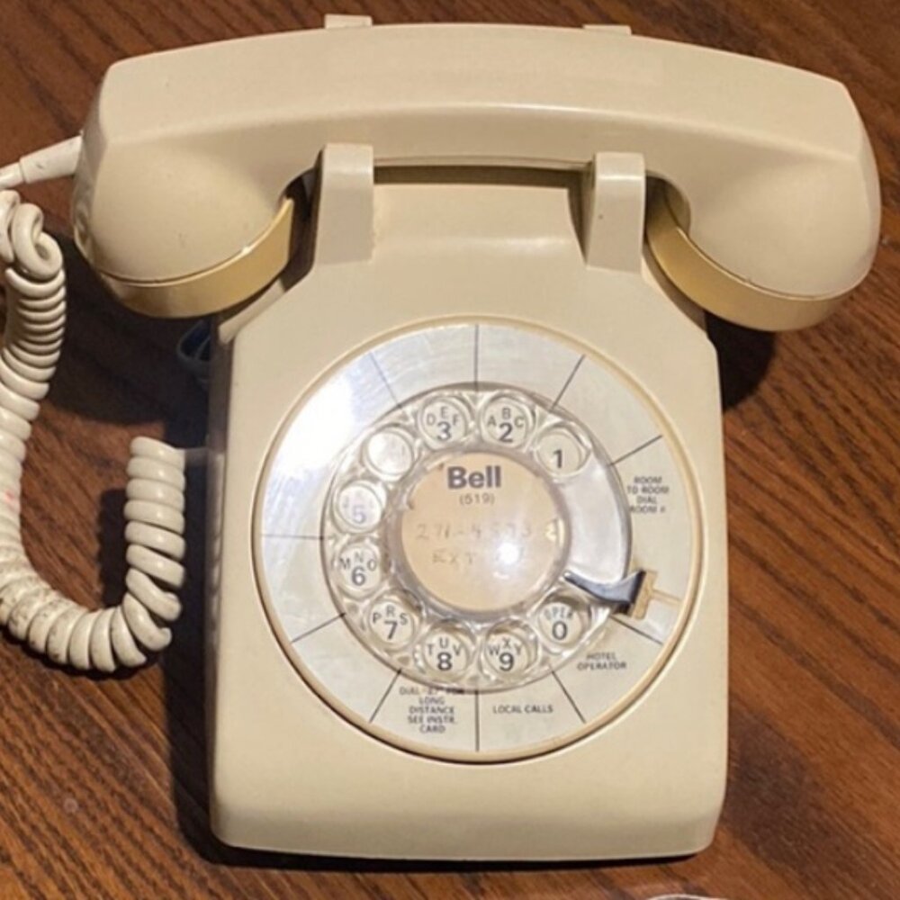 86-Vintage Collectible. Northern Telecom. Rotary. Desk Phone.
